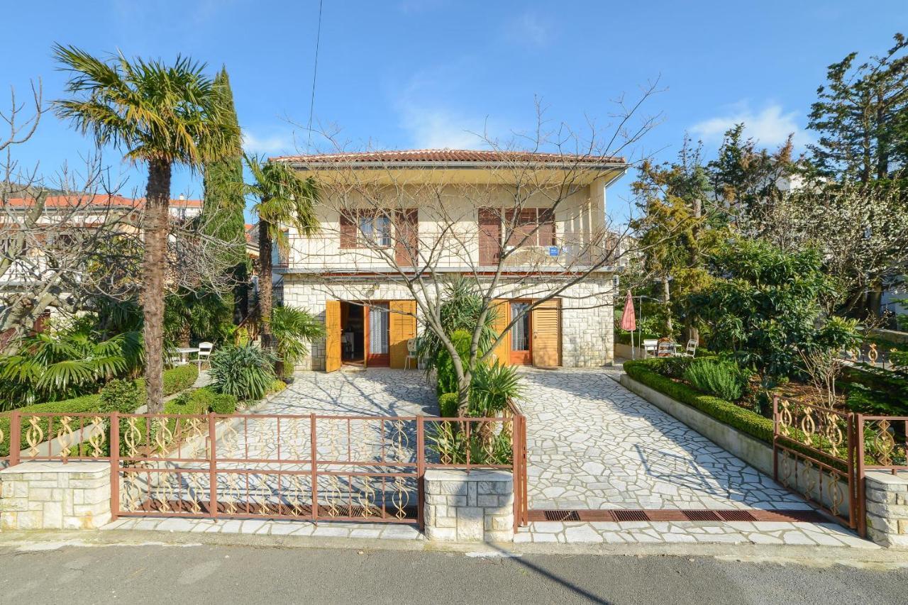 Apartments Antic 4255 Selce Exterior photo