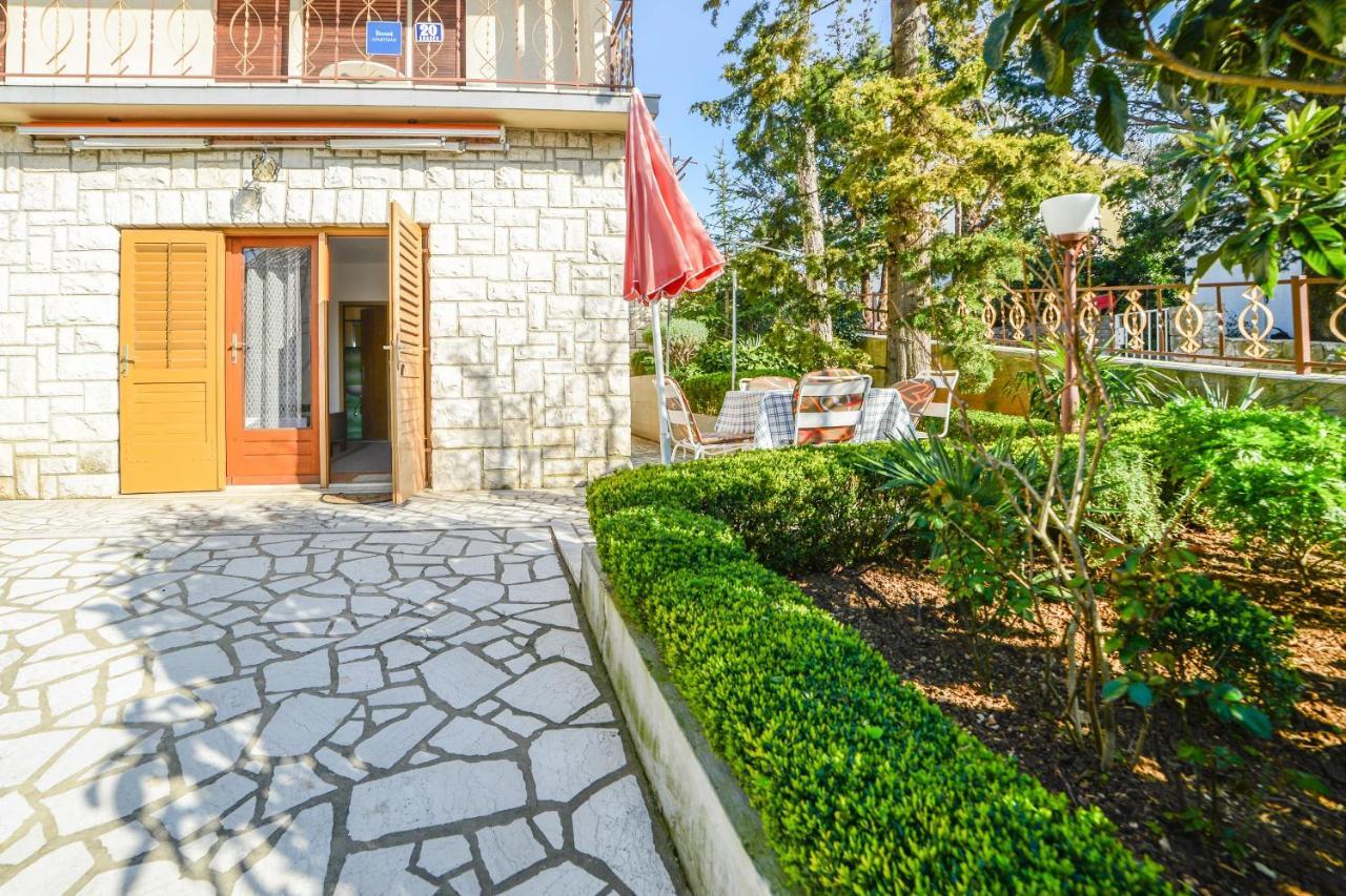 Apartments Antic 4255 Selce Exterior photo