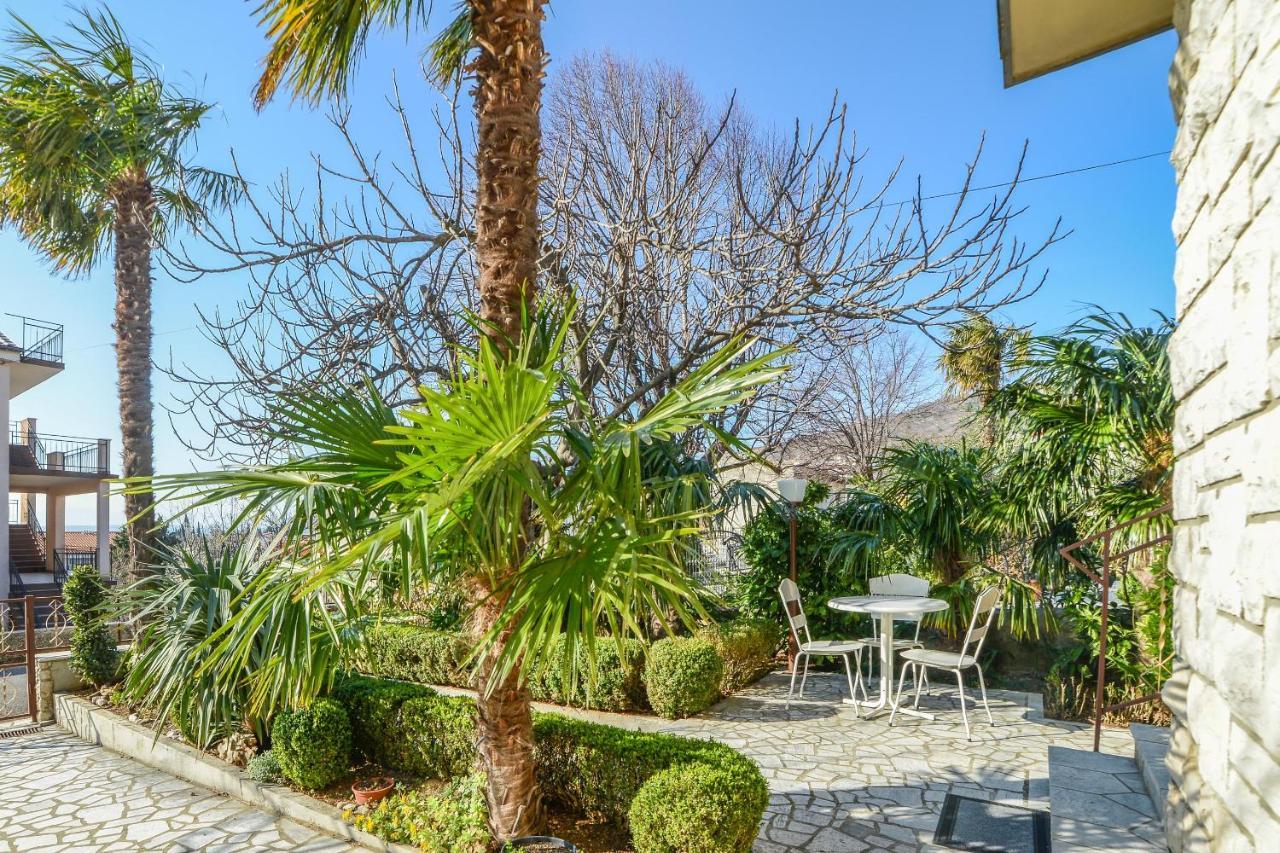 Apartments Antic 4255 Selce Exterior photo
